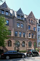 34 W 75 Street in New York, NY - Building Photo