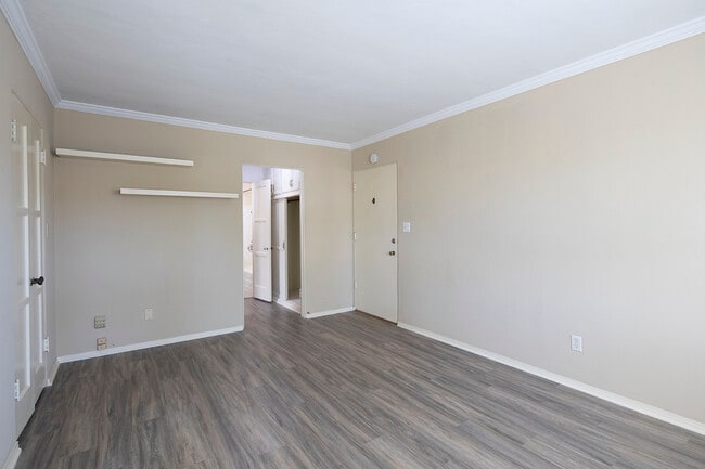 Palms Apartments in San Diego, CA - Building Photo - Building Photo