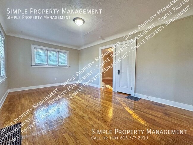 1246 Dickinson St SE in Grand Rapids, MI - Building Photo - Building Photo