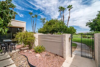 645 Hospitality Dr in Rancho Mirage, CA - Building Photo - Building Photo