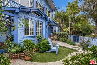 700 Angelus Pl in Los Angeles, CA - Building Photo - Building Photo