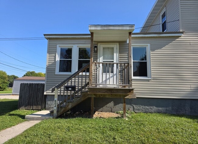 property at 840 S Maple Ave
