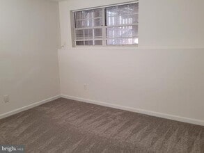 8636 Sanderling Dr in Manassas, VA - Building Photo - Building Photo