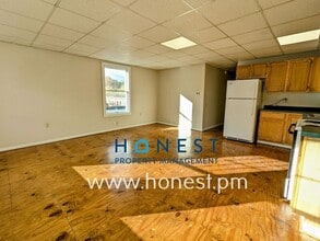 17 Mechanic St in Gardiner, ME - Building Photo - Building Photo