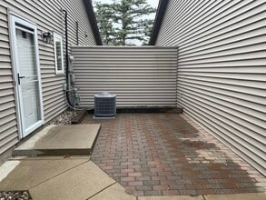 1807 Karis Way in Eagan, MN - Building Photo - Building Photo