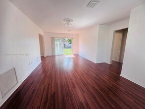 311 SW 49th Ave in Coral Gables, FL - Building Photo - Building Photo