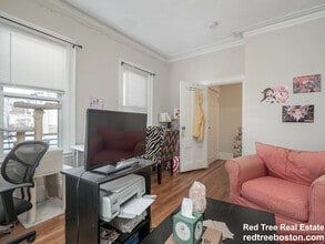 44 Cameron Ave, Unit 1 in Somerville, MA - Building Photo - Building Photo