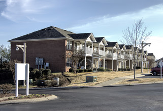 The Retreat at Dry Creek Farms in Goodlettsville, TN - Building Photo - Building Photo