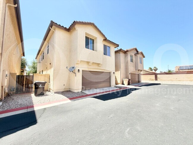 9218 W Meadow Dr in Peoria, AZ - Building Photo - Building Photo