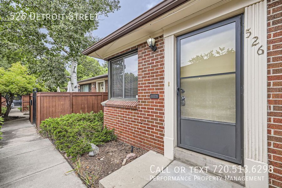 526 Detroit St in Denver, CO - Building Photo