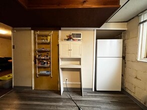 614 N Gilbert St in Iowa City, IA - Building Photo - Building Photo