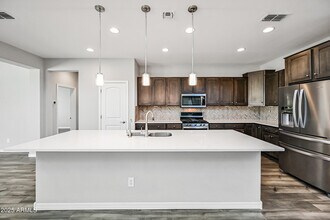5821 N 88th Dr in Glendale, AZ - Building Photo - Building Photo