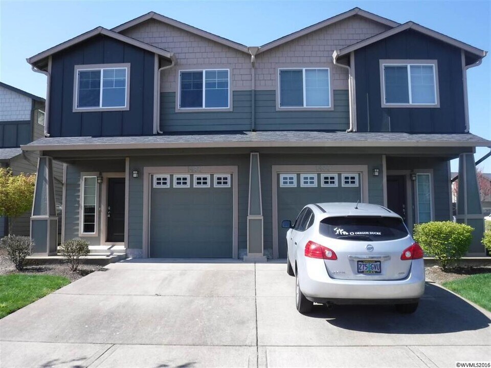 1481 Gifford St SE in Salem, OR - Building Photo