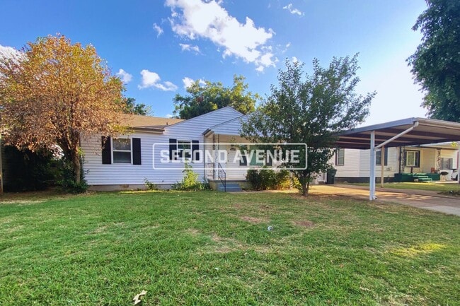 property at 4128 SE 26th St