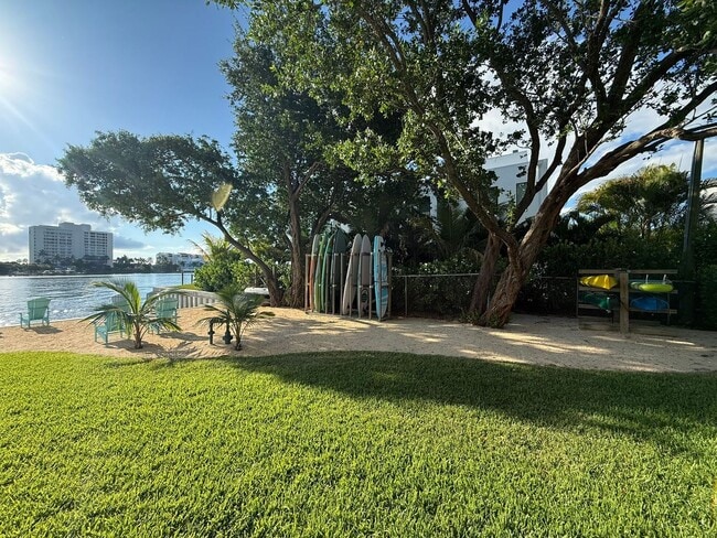 19800 Sandpointe Bay Dr in Tequesta, FL - Building Photo - Building Photo