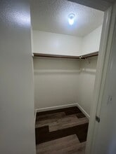 1351 Dustin Dr, Unit 3 in Yuba City, CA - Foto de edificio - Building Photo