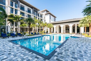 The Point at Palm Beach Gardens Apartments