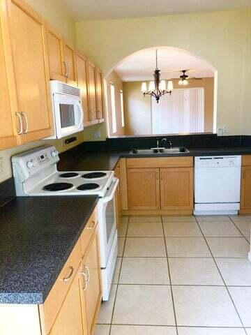 10078 SW Chadwick Dr in Port St. Lucie, FL - Building Photo - Building Photo