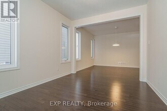 215 Rivertree St in Ottawa, ON - Building Photo - Building Photo