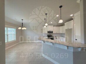 927 Fair Oaks St in Springdale, AR - Building Photo - Building Photo