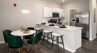 The Reserve at Kirkwood in Clarksville, TN - Foto de edificio - Building Photo