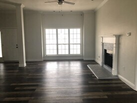 11025 Pin Oak Dr in Biloxi, MS - Building Photo