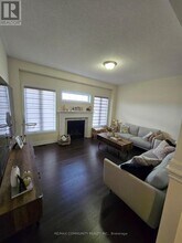 16 Denny St in Ajax, ON - Building Photo - Building Photo