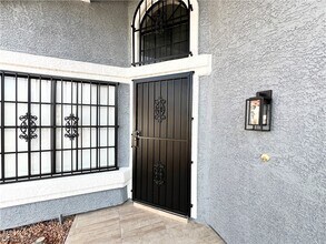 4580 Allenford Dr in Las Vegas, NV - Building Photo - Building Photo