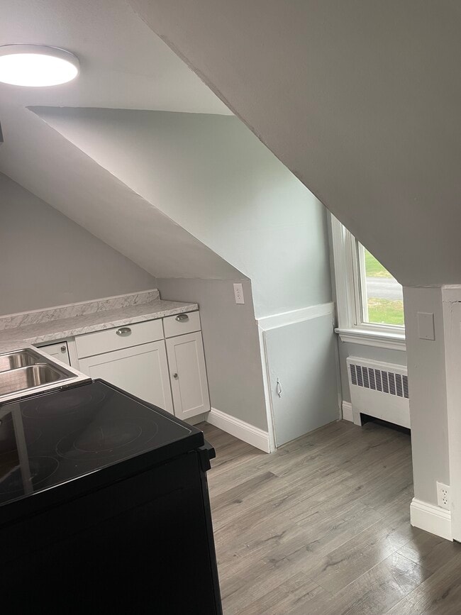 10334 Adirondack View Hts, Unit 4 Upstairs in Utica, NY - Foto de edificio - Building Photo
