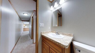 139 American Ave in Bismarck, ND - Building Photo - Building Photo