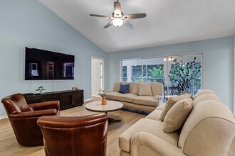 193 Via Perignon, Unit 3-4 in Naples, FL - Building Photo - Building Photo