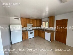 8002 E Timrod St in Tucson, AZ - Building Photo - Building Photo