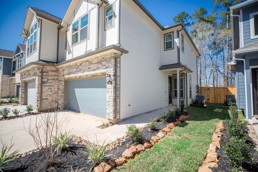 162 Moon Dance Ct in Conroe, TX - Building Photo