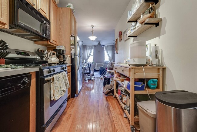 60 Monroe St in Hoboken, NJ - Building Photo - Building Photo