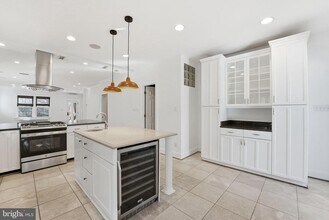 5149 MacArthur Blvd NW in Washington, DC - Building Photo - Building Photo