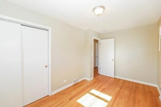 521 N Douglas Ave in Villa Park, IL - Building Photo - Building Photo