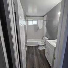 9300 S Western Ave, Unit 1 bedroom in Los Angeles, CA - Building Photo - Building Photo