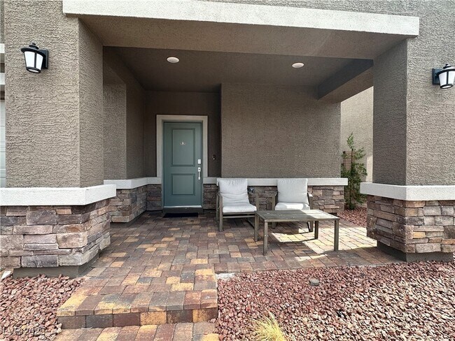 137 Rohan Crst Ave in Henderson, NV - Building Photo - Building Photo