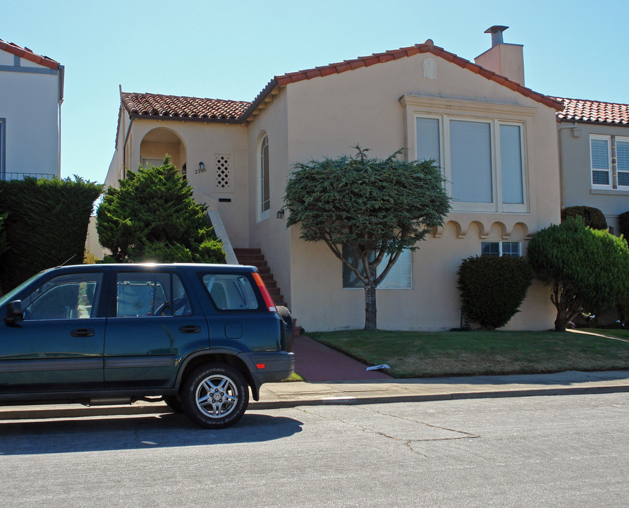 2950 22nd Ave in San Francisco, CA - Building Photo