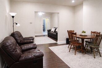 1515 Summit St in Columbus, OH - Foto de edificio - Building Photo