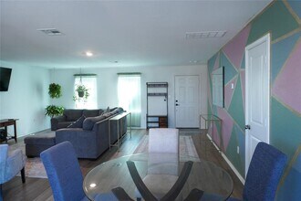 13804 Knights Br Dr in Elgin, TX - Building Photo - Building Photo