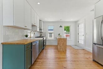 80 Shirley St in Winthrop, MA - Building Photo - Building Photo