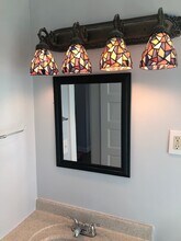 93 1/2 Lake St, Unit Apt 2 in Webster, MA - Building Photo - Building Photo