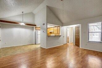 1000 Milford Way in Austin, TX - Building Photo - Building Photo