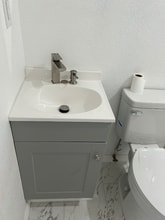 648 59th St S in St. Petersburg, FL - Foto de edificio - Building Photo