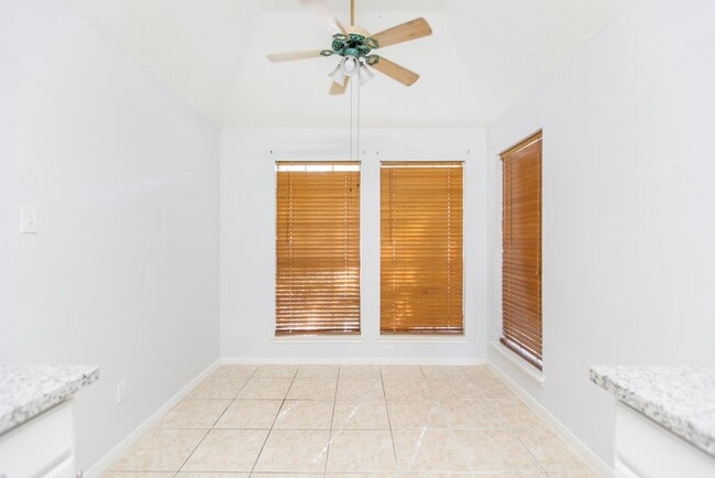 1614 Glacier Blue Dr