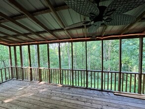 710 Broken Arrow Cir in Austin, KY - Building Photo - Building Photo
