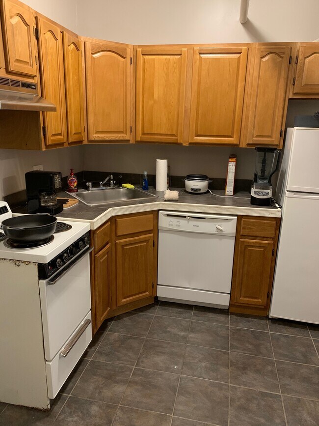 458 Park Dr, Unit 33