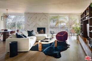 8401 Fountain Ave in West Hollywood, CA - Building Photo