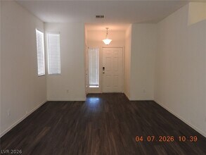 9195 Briarthorne St in Las Vegas, NV - Building Photo - Building Photo